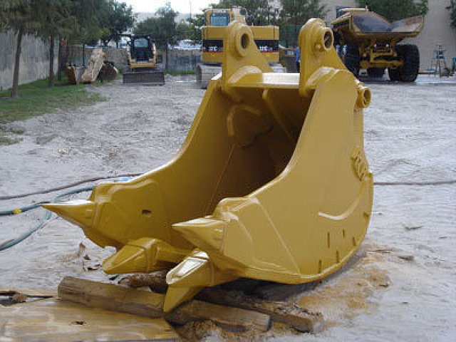 CATERPILLAR 345CL BKT 36"