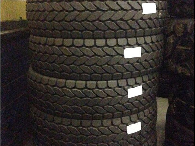 DOUBLE COIN 1400R24 (385/95R24) Photo