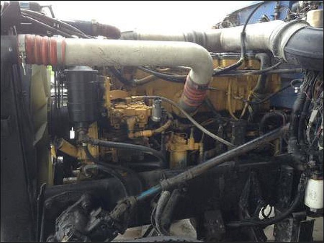CATERPILLAR C15 Photo