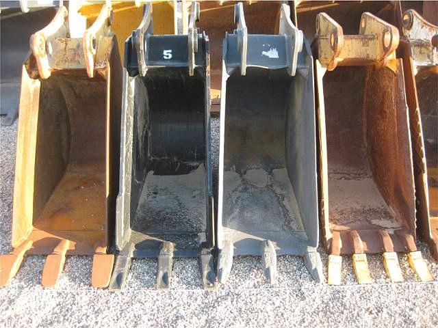 CATERPILLAR 446B Photo