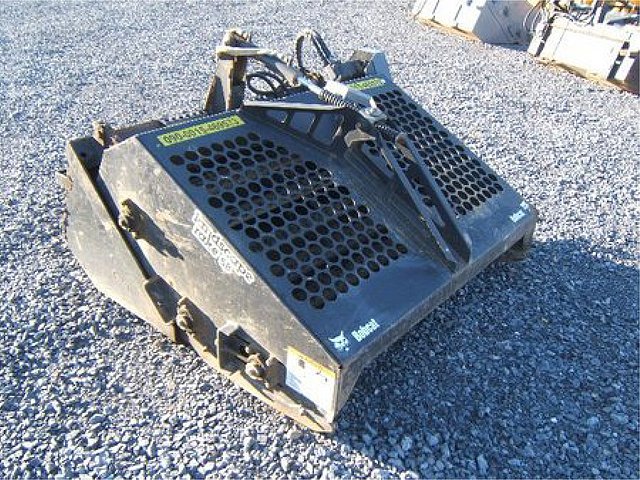 SKID STEER Photo