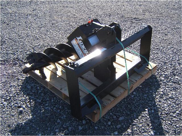 SKID STEER Photo