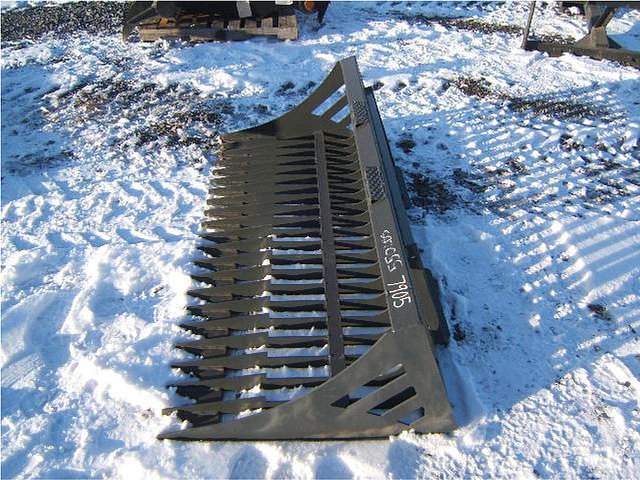 SKID STEER
