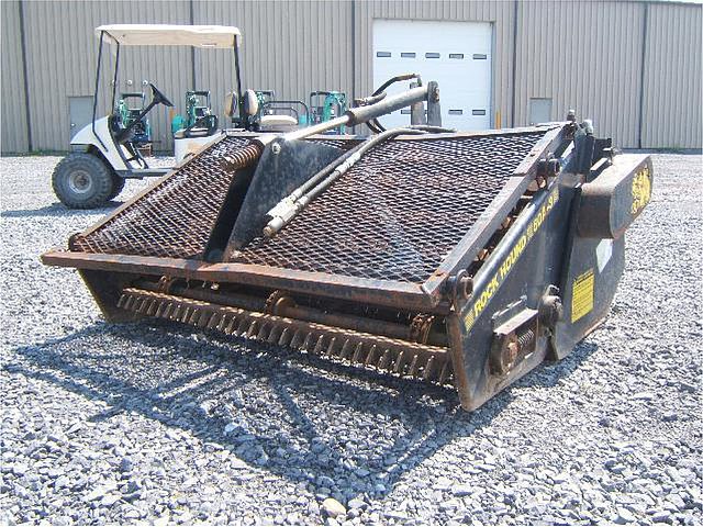 SKID STEER Photo