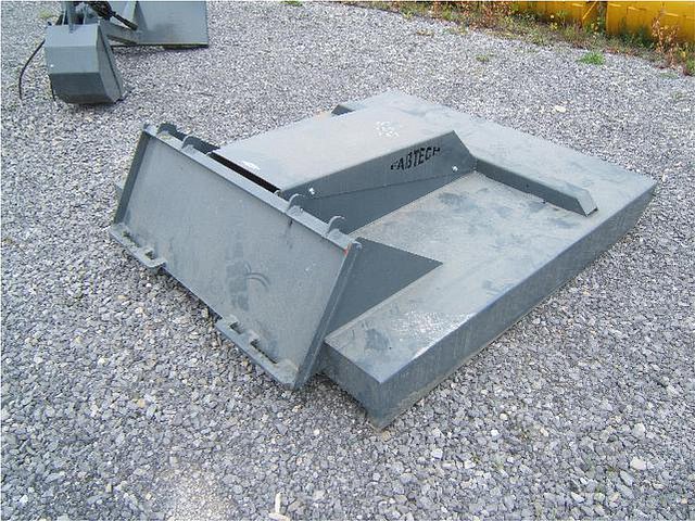 SKID STEER