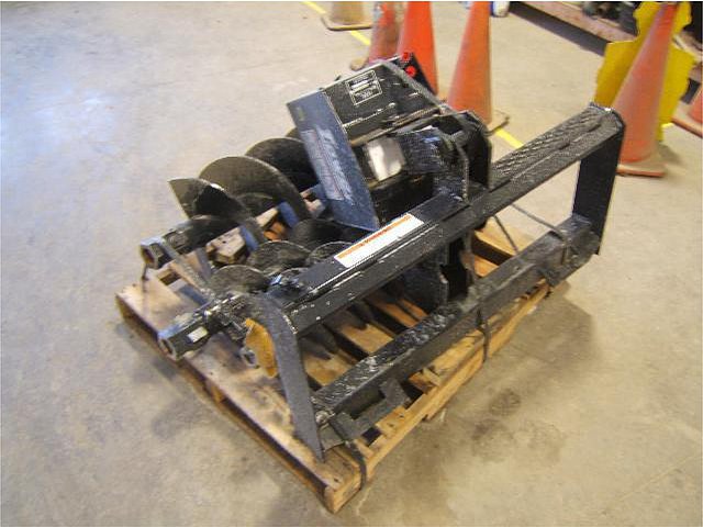 SKID STEER / SMALL TRACTORS