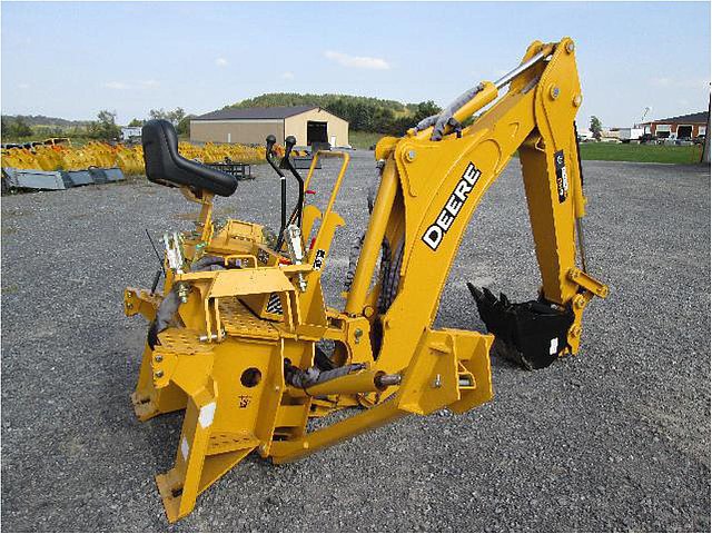 SKID STEER / SMALL TRACTORS Photo