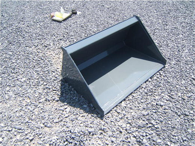 SKID STEER Photo
