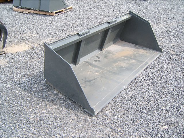 SKID STEER / SMALL TRACTORS