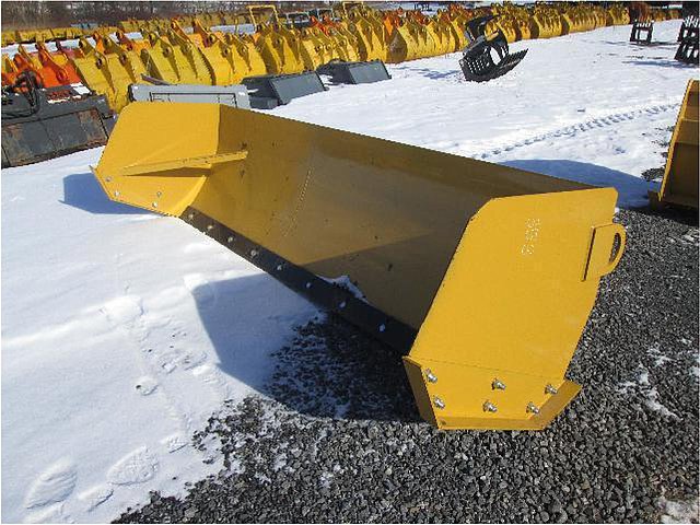 SKID STEER / SMALL TRACTORS Photo