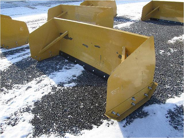SKID STEER / SMALL TRACTORS Photo