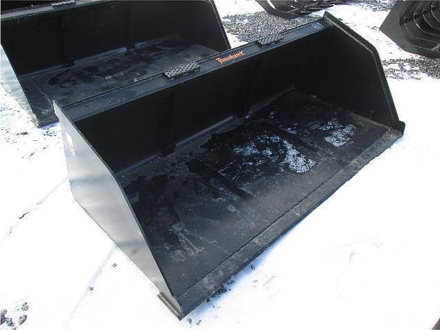 SKID STEER / SMALL TRACTORS Photo
