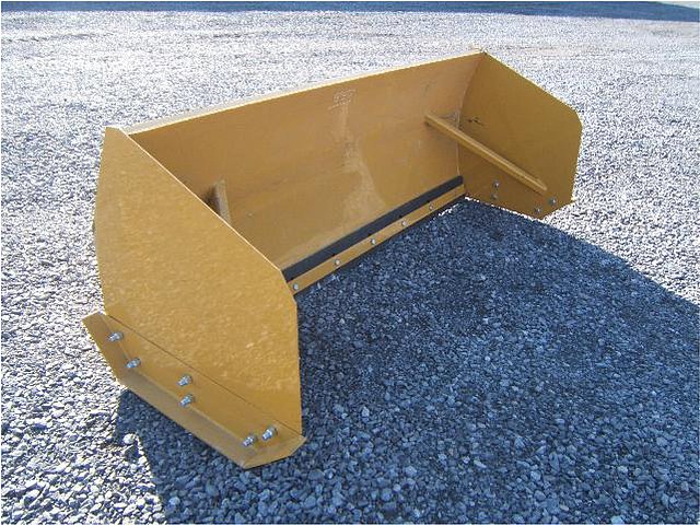 SKID STEER Photo