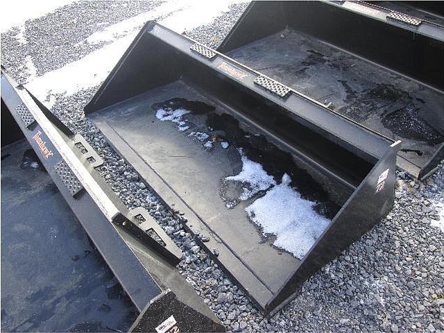 SKID STEER / SMALL TRACTORS Photo