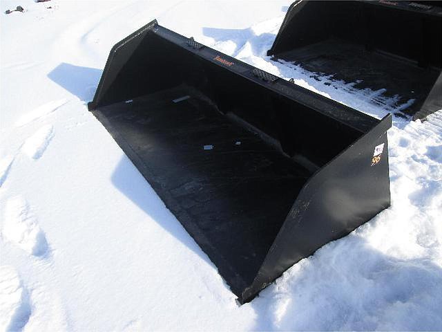 SKID STEER / SMALL TRACTORS Photo