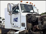 PETERBILT 377 Photo #2