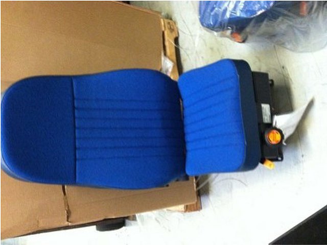 SEATS INC MAGNUM 200 Photo