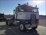 PETERBILT 352 COE Photo #2