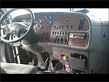 PETERBILT 387 Photo #11