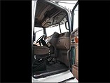 PETERBILT 386 Photo #10