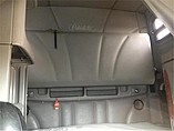 PETERBILT 387 Photo #10