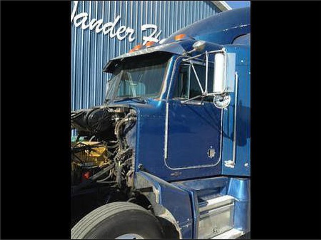 PETERBILT 377 Photo