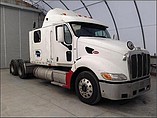 PETERBILT 387 Photo #4