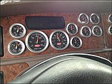 PETERBILT 387 Photo #13