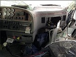PETERBILT 387 Photo #6