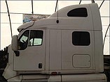 PETERBILT 387 Photo #2