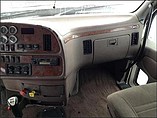PETERBILT 387 Photo #9