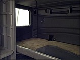 PETERBILT 587 Photo #7