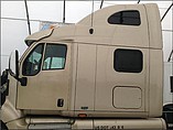 PETERBILT 387 Photo #2