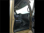 PETERBILT 387 Photo #11