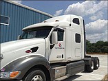 PETERBILT 387 Photo #2