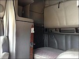 PETERBILT 387 Photo #10