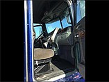 PETERBILT 386 Photo #2