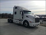 PETERBILT 387 Photo #2