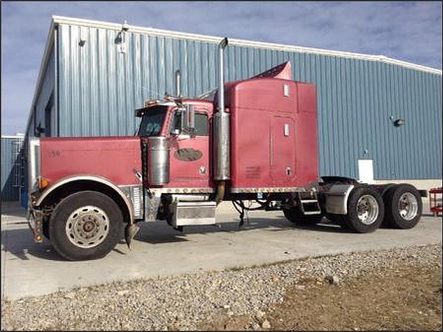 PETERBILT 379 Photo
