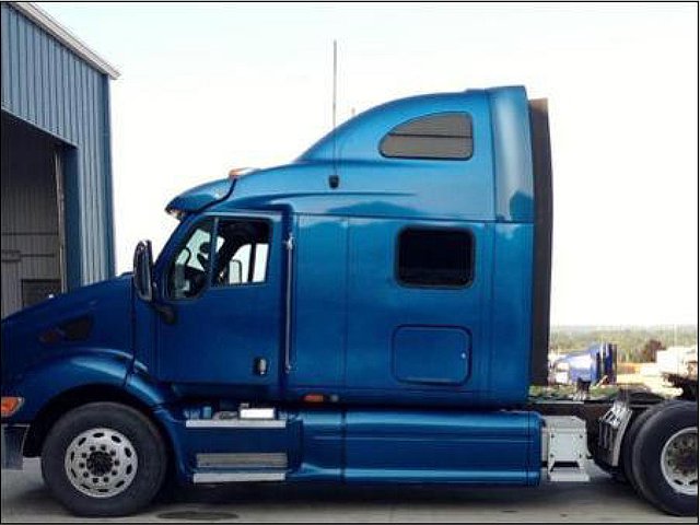 PETERBILT 387 Photo