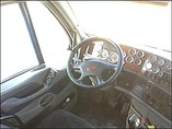 PETERBILT 387 Photo #6