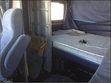 PETERBILT 387 Photo #9