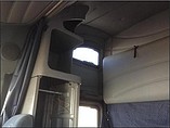 PETERBILT 387 Photo #10