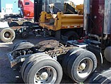 PETERBILT 387 Photo #9
