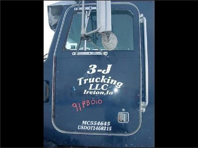 PETERBILT 377 Photo