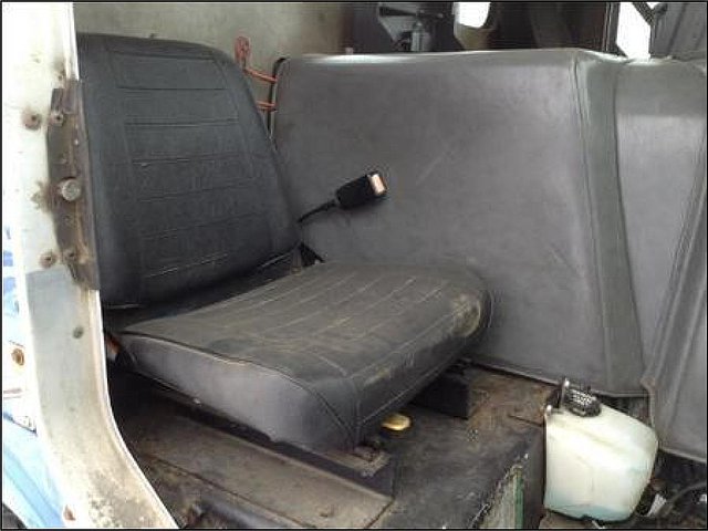 PETERBILT 320 LCF Photo