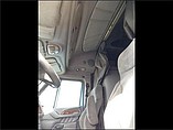 PETERBILT 387 Photo #8