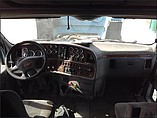 PETERBILT 387 Photo #9