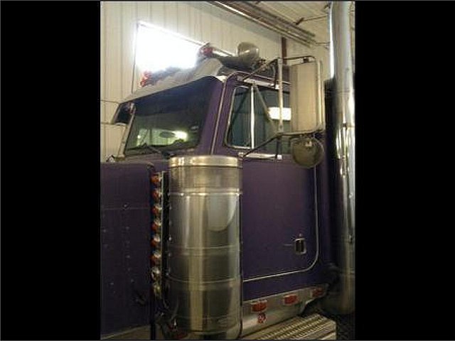 PETERBILT 379 Photo