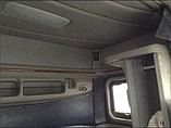 PETERBILT 387 Photo #13